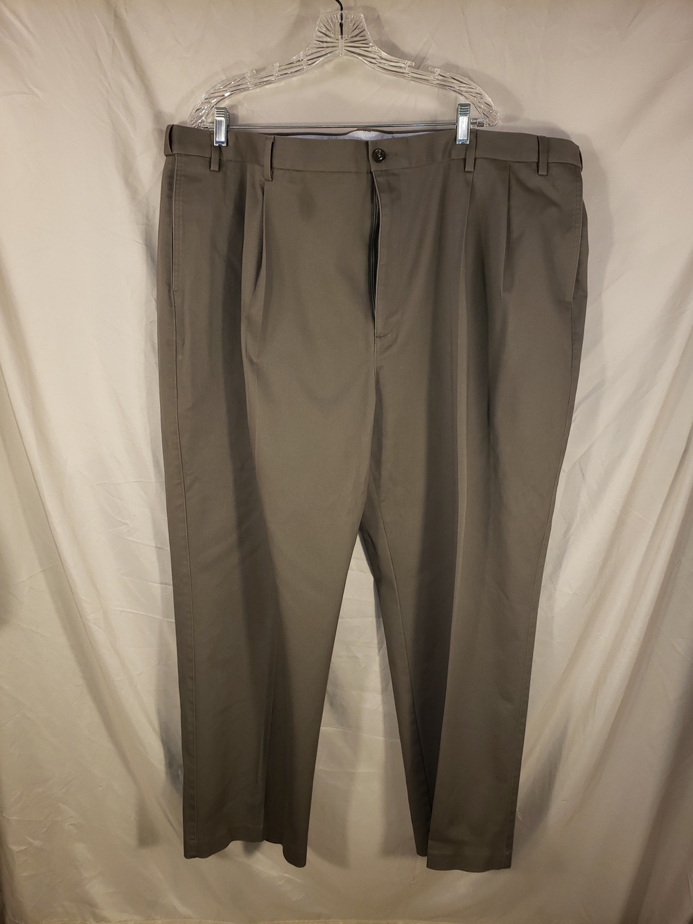 Savane Men's Pleated Dress Pants in Taupe - 50Wx30L